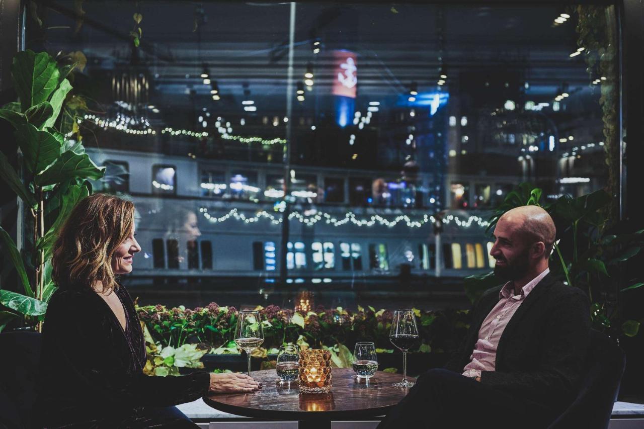 Radisson Collection, Strand Hotel, Stockholm Bagian luar foto The Green Room at The Ivy Collection
