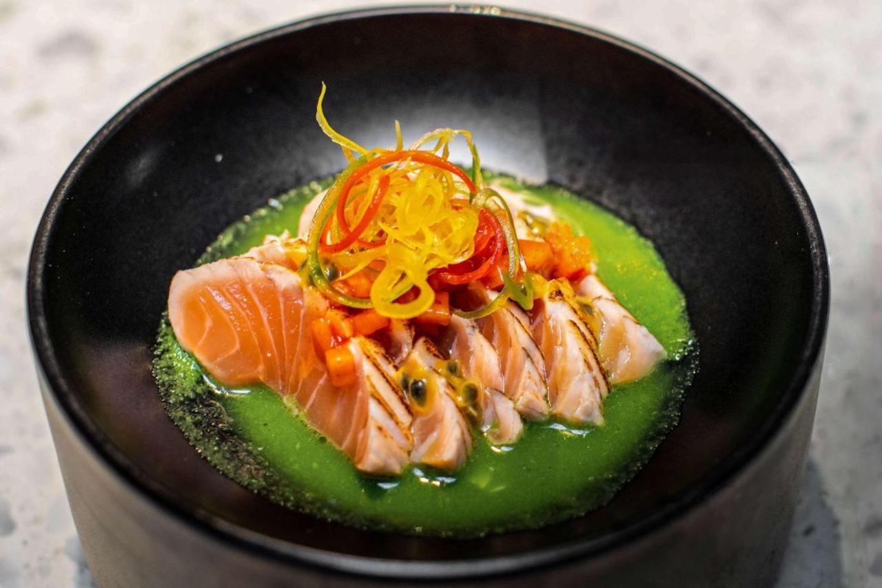 Radisson Collection, Strand Hotel, Stockholm Bagian luar foto Salmon sashimi