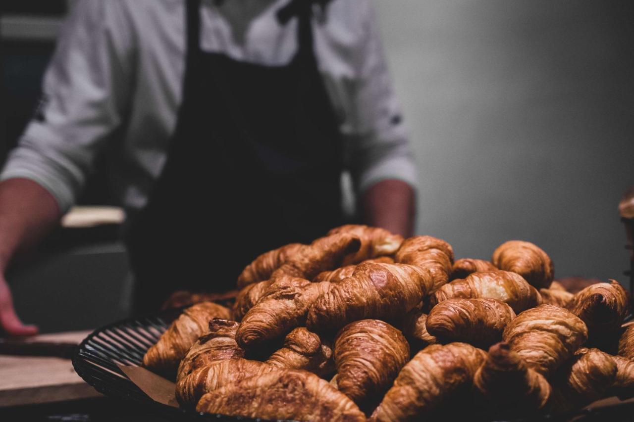 Radisson Collection, Strand Hotel, Stockholm Bagian luar foto Croissants