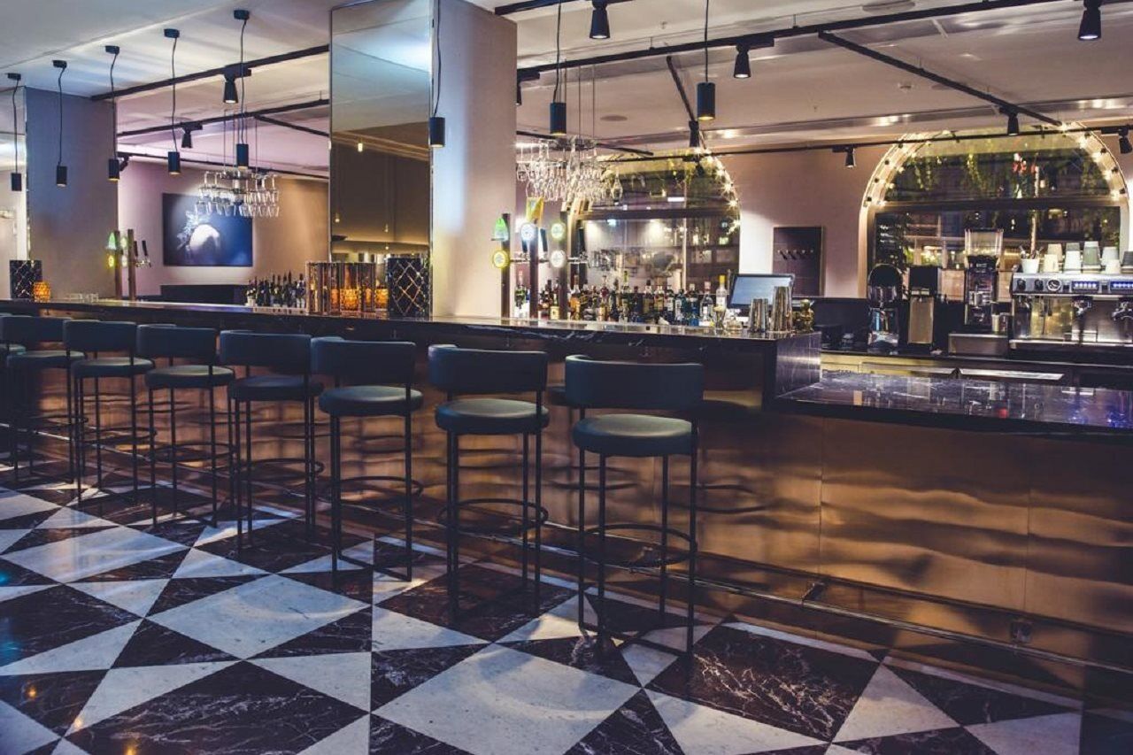 Radisson Collection, Strand Hotel, Stockholm Bagian luar foto The bar at the hotel